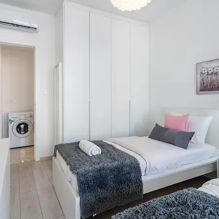 Aziza 1- Bedroom In شقة *