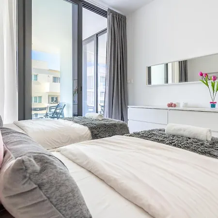 Aziza 1- Bedroom In شقة *